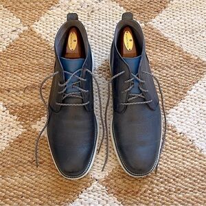Men’s Cole Haan Original Grand Chukka Navy Blue Pebbled Leather Boots - Size 11